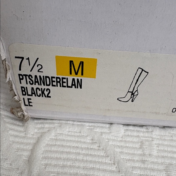 Nine West Anderelan  Heeled Boots - Picture 4 of 14